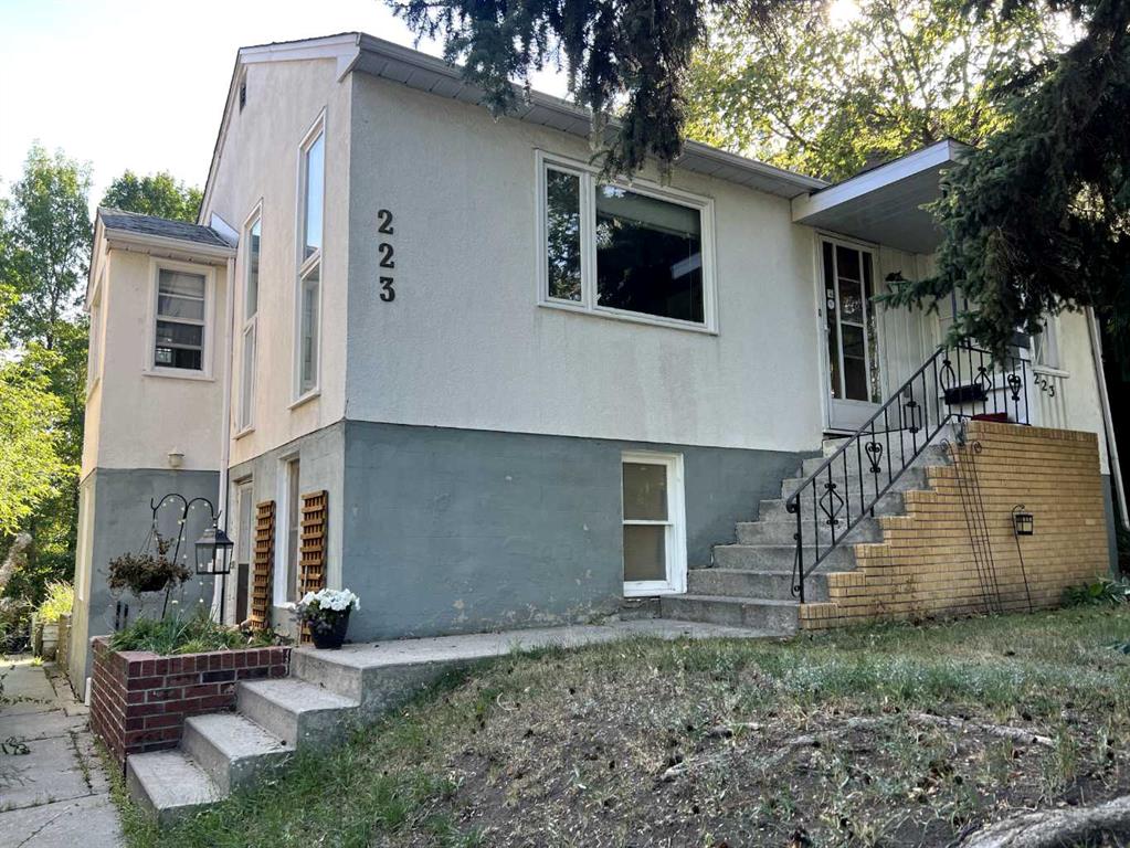 Picture of 223 29 Avenue NW, Calgary Real Estate Listing