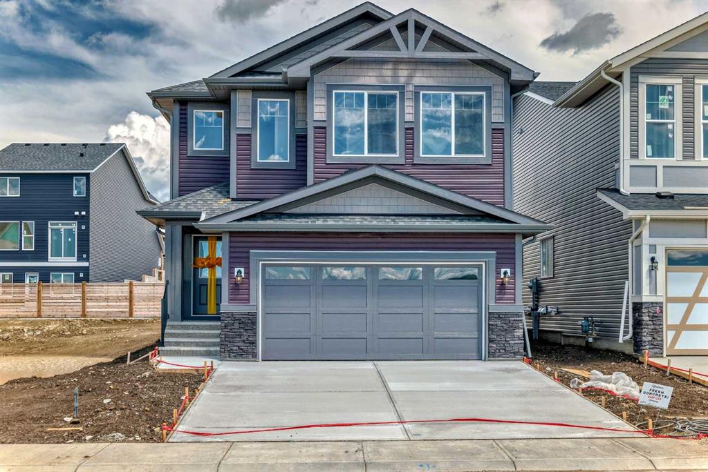 Picture of 482 LUCAS Way NW, Calgary Real Estate Listing