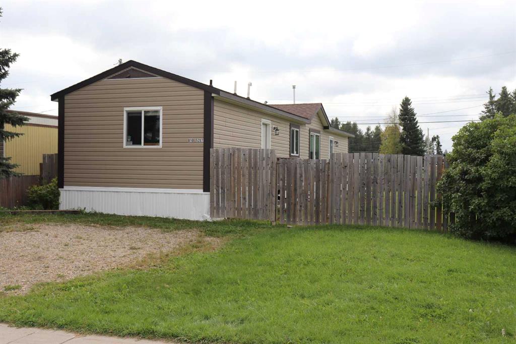 Picture of 810 52 Street  , Edson Real Estate Listing