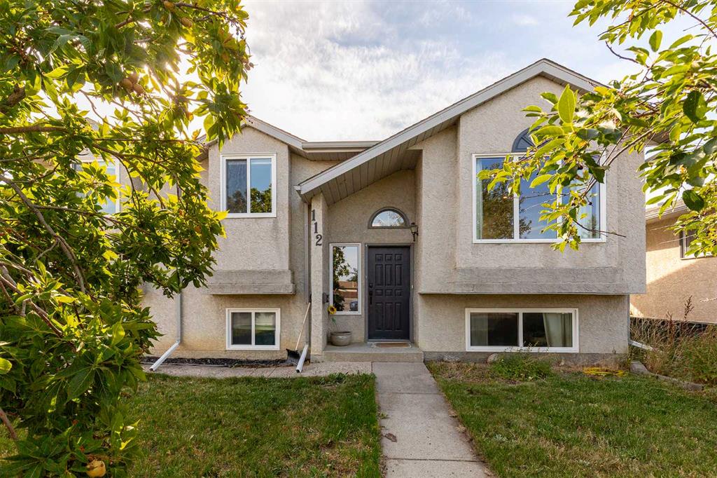 Picture of 112 Mt Blakiston Road W, Lethbridge Real Estate Listing