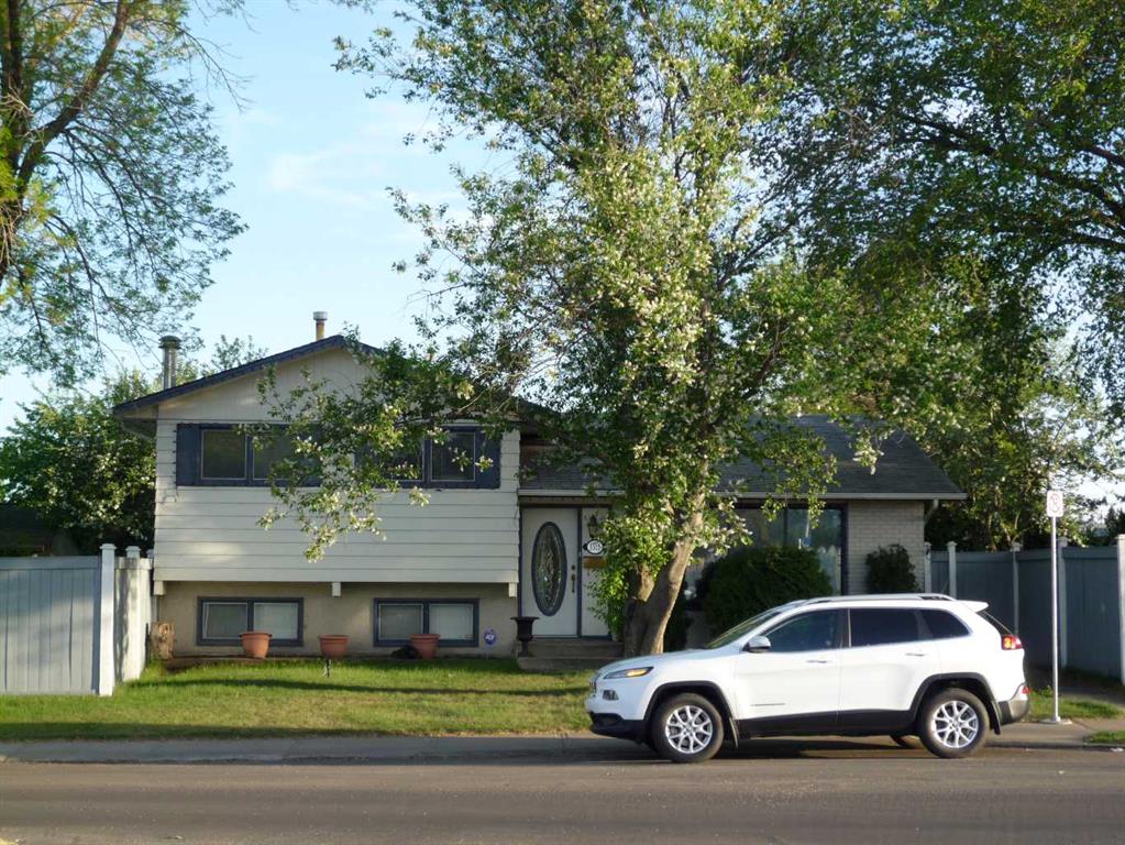 Picture of 3315 113 AVE  , Edmonton Real Estate Listing