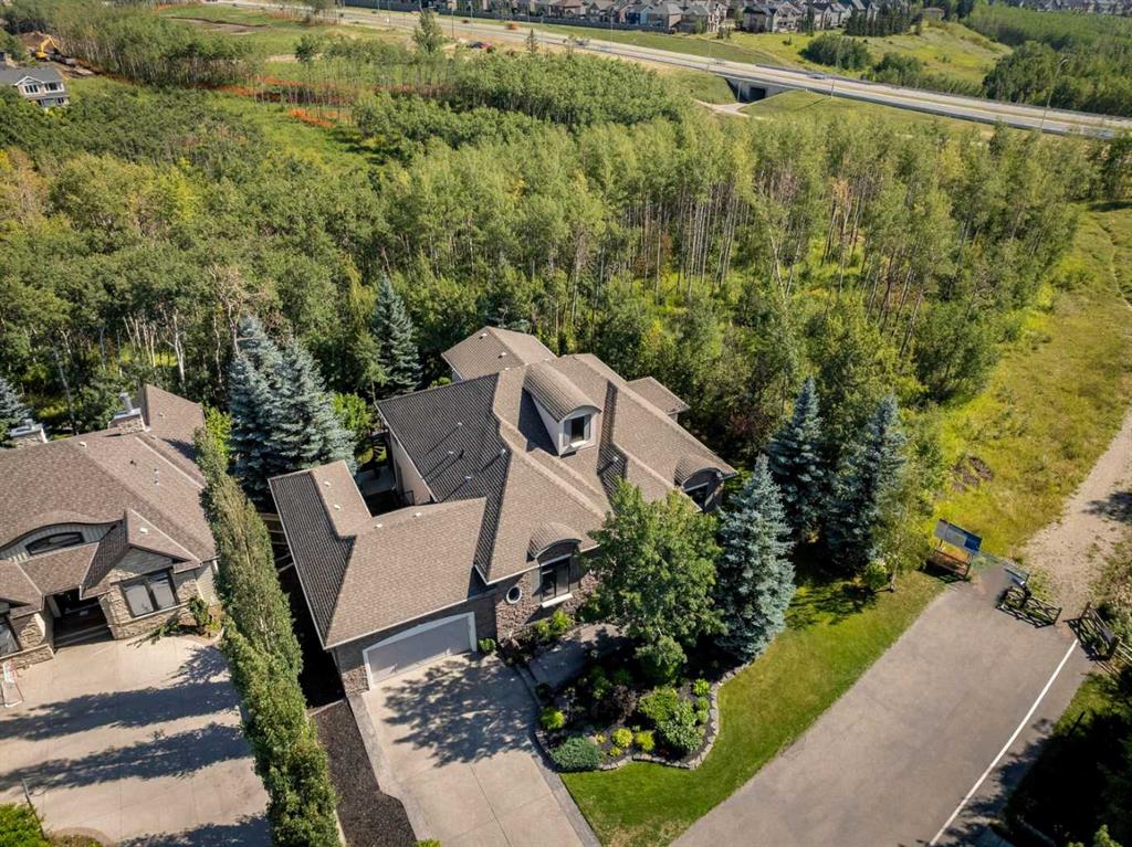 Picture of 59 Wentwillow Lane SW, Calgary Real Estate Listing