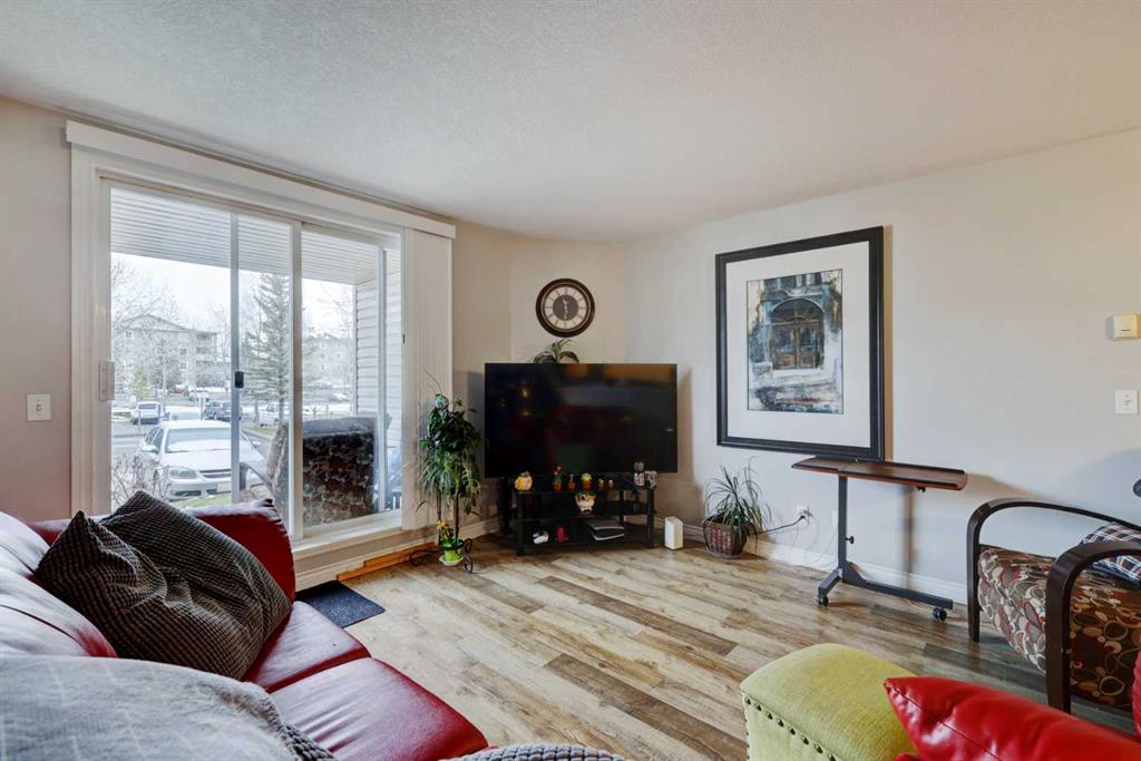 Picture of 4104, 604 8th Street SW, Airdrie Real Estate Listing