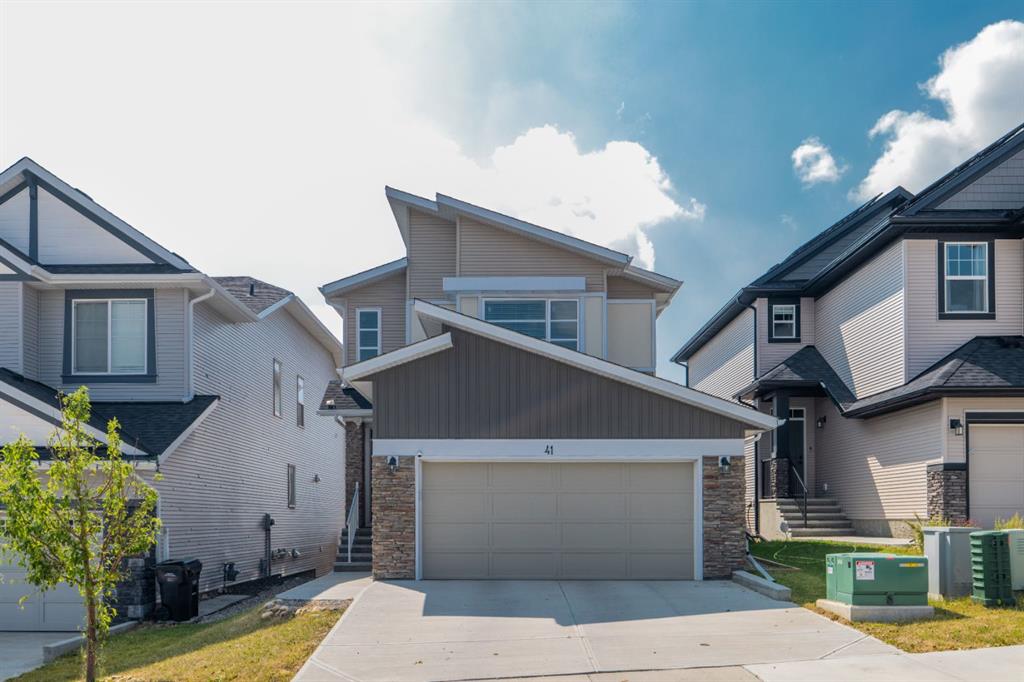 Picture of 41 Sage Bluff Close NW, Calgary Real Estate Listing