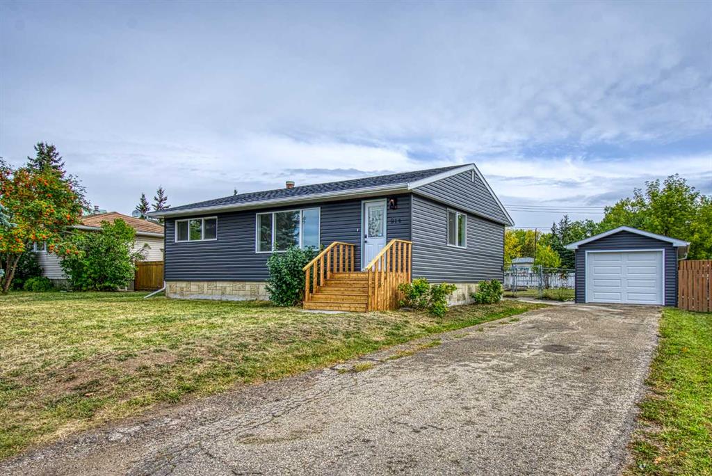 Picture of 914 4 Avenue , Beaverlodge Real Estate Listing