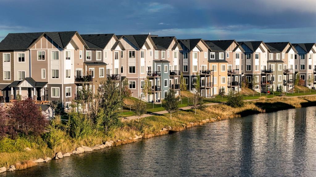 Picture of 274 Canals Crossing SW, Airdrie Real Estate Listing