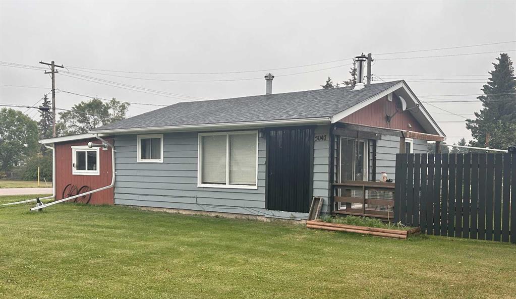 Picture of 5047 48 Street , Mannville Real Estate Listing