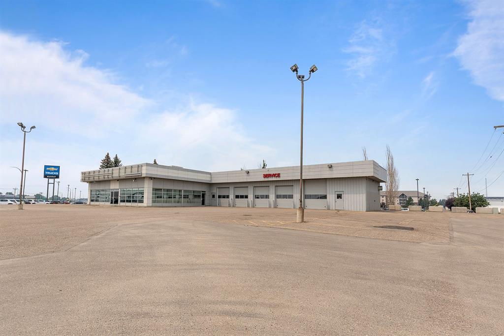 Picture of 1276 Trans Canada Way SE, Medicine Hat Real Estate Listing