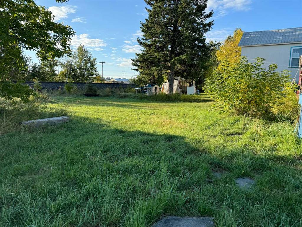 Picture of 5603 50 Street , Ponoka Real Estate Listing