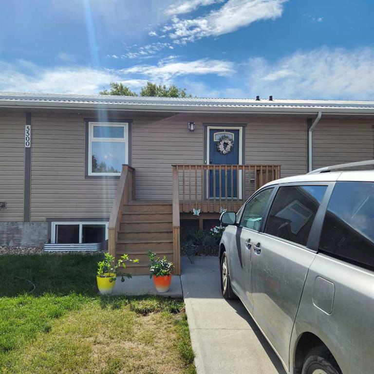 Picture of 5506 54 Avenue , Taber Real Estate Listing