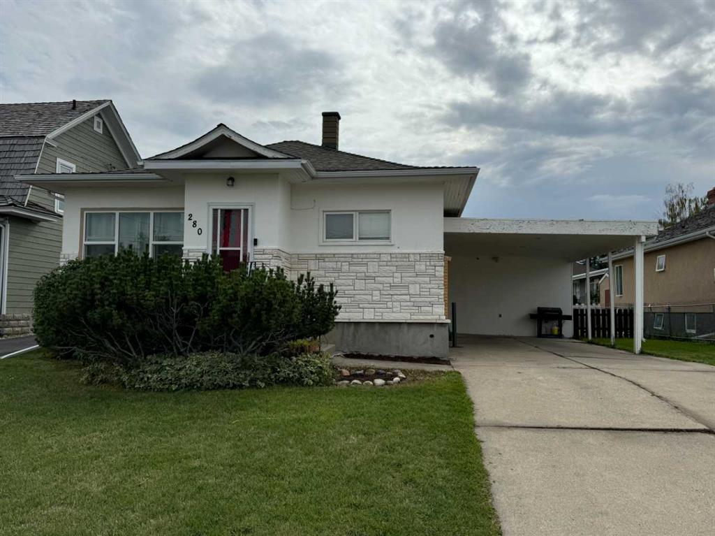 Picture of 280 2 Avenue W, Cardston Real Estate Listing