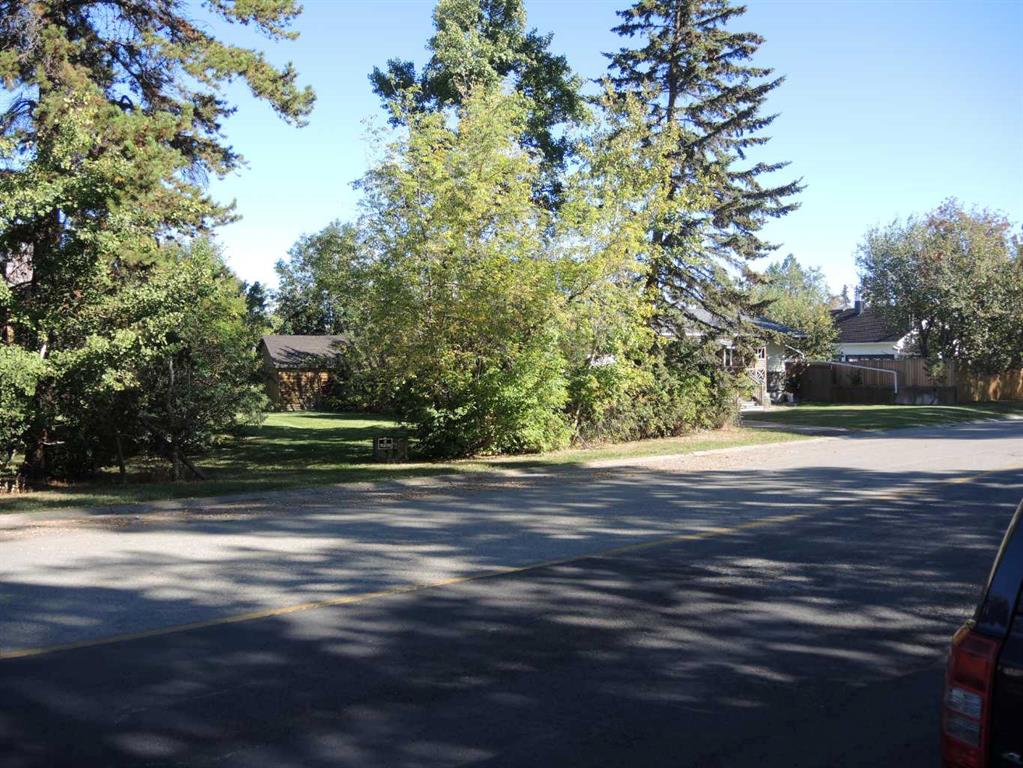 Picture of 5116 50 Avenue , Sylvan Lake Real Estate Listing