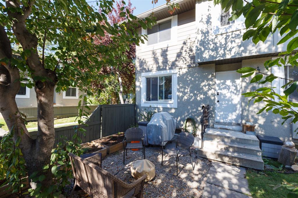 Picture of 10, 4936 Dalton Drive NW, Calgary Real Estate Listing