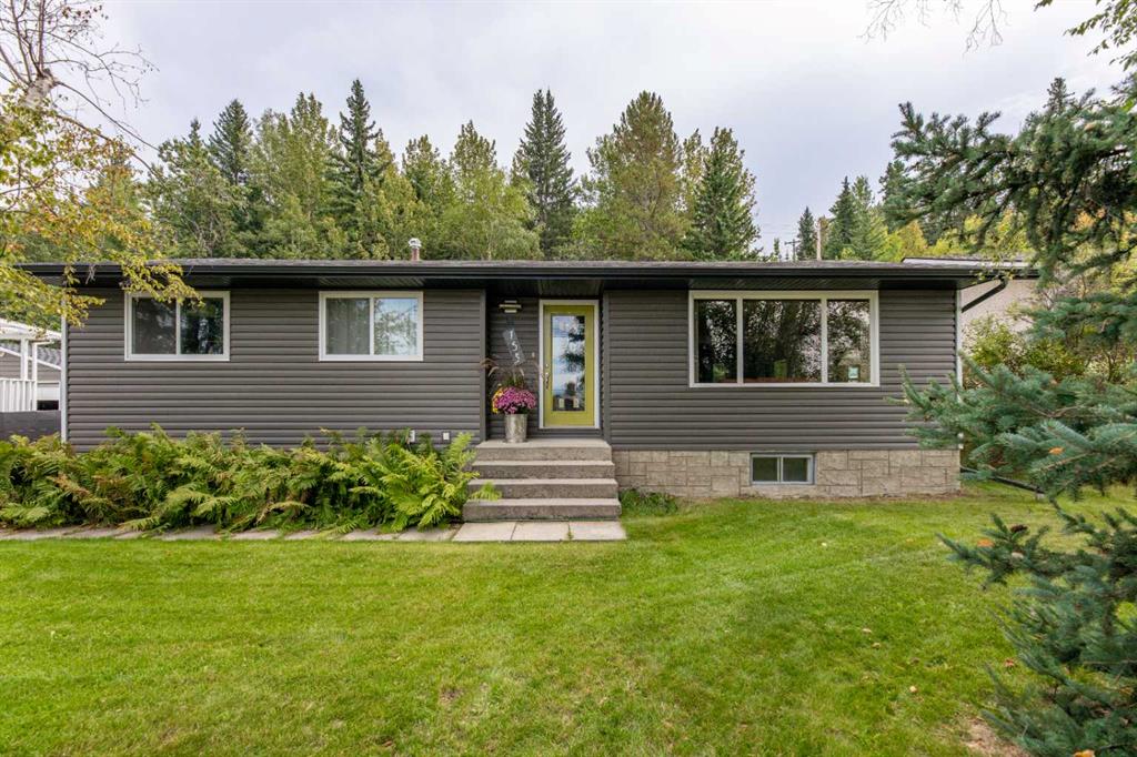 Picture of 153 Alder Drive , Hinton Real Estate Listing