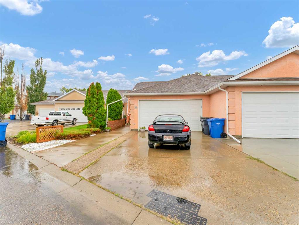 Picture of 15 Taylor Mews SE, Medicine Hat Real Estate Listing