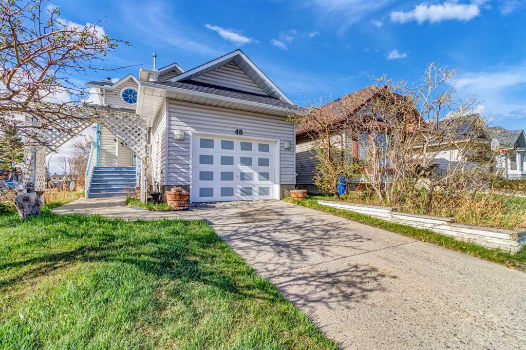 Picture of 48 Martingrove Way NE, Calgary Real Estate Listing