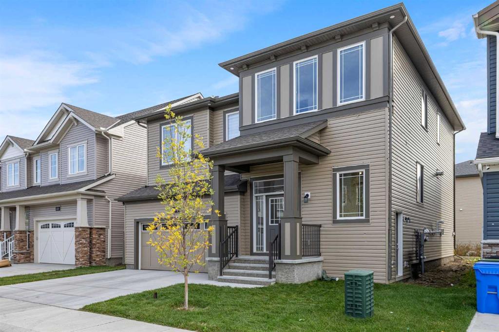 Picture of 227 Carringham Road NW, Calgary Real Estate Listing