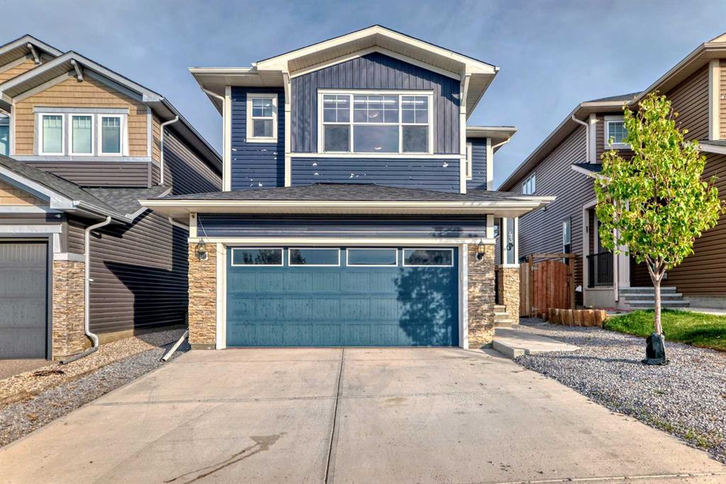 Picture of 43 Evansglen Circle NW, Calgary Real Estate Listing