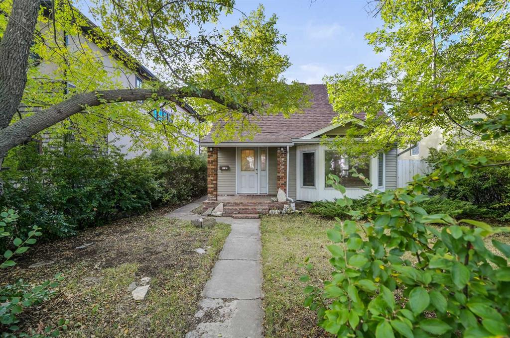 Picture of 2121 Bowness Road NW, Calgary Real Estate Listing