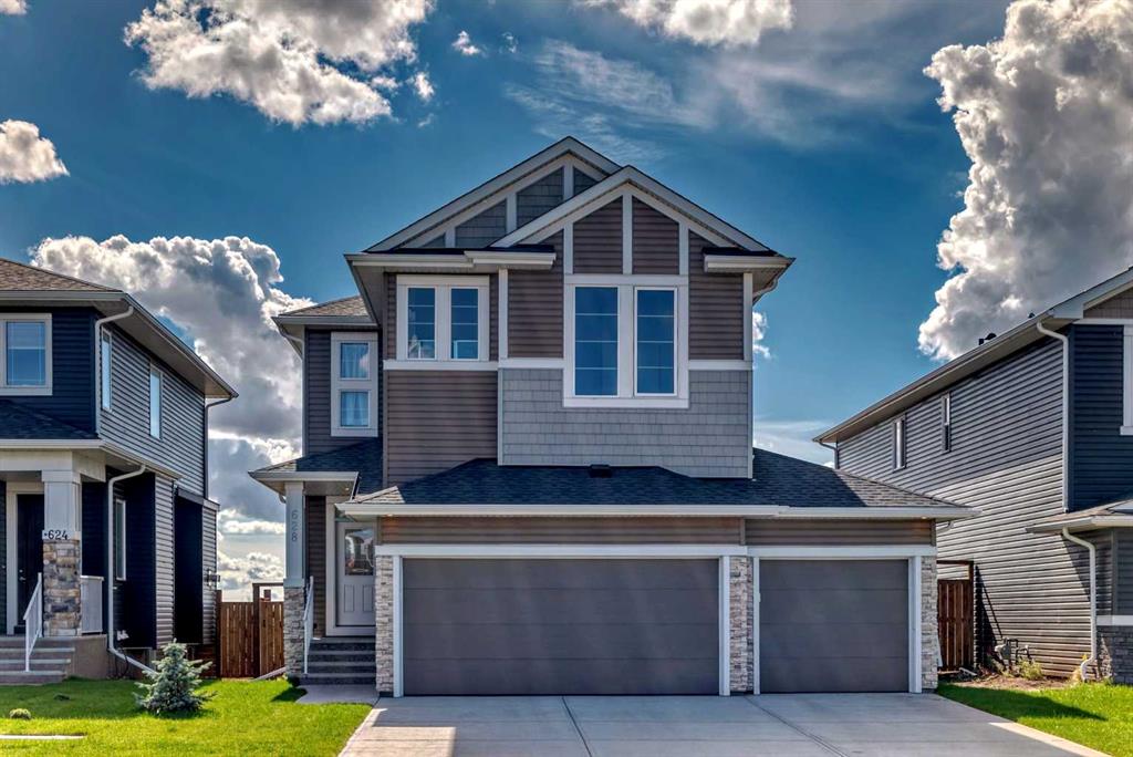 Picture of 628 West Lakeview Dr Drive , Chestermere Real Estate Listing