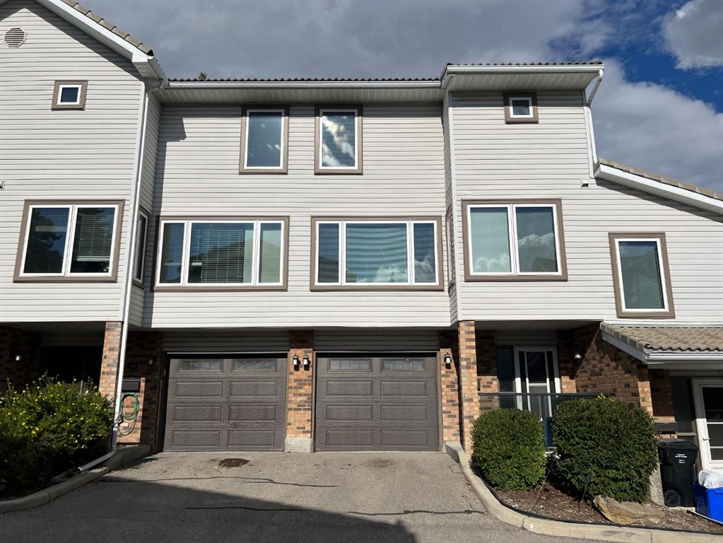 Picture of 56 Coachway Gardens SW, Calgary Real Estate Listing