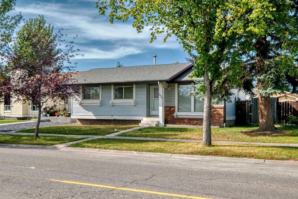 Picture of 1059 Abbeydale Drive NE, Calgary Real Estate Listing