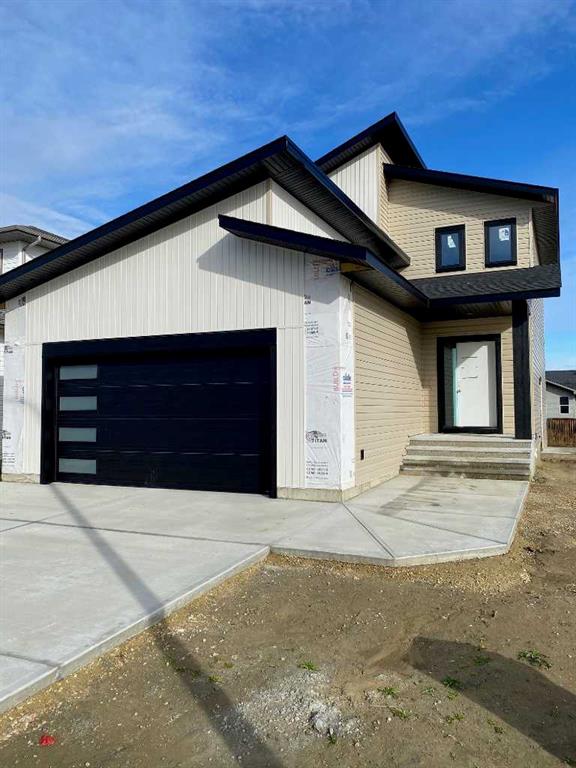 Picture of 82 Palmer Circle , Blackfalds Real Estate Listing