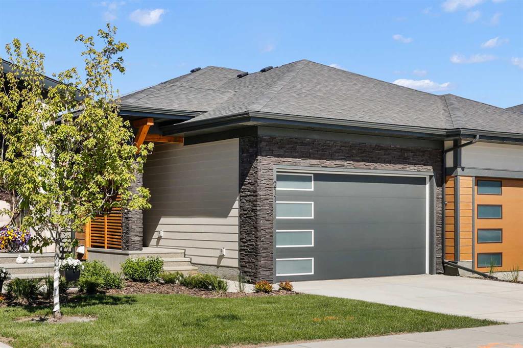 Picture of 211 Marina Cove SE, Calgary Real Estate Listing