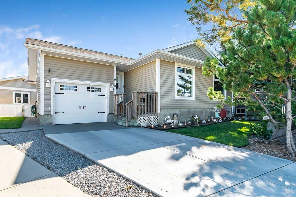 Picture of 910 17 Street SE, High River Real Estate Listing