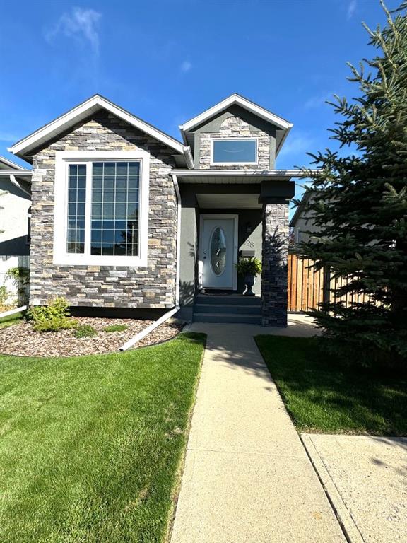 Picture of 228 Mt Blakiston Road W, Lethbridge Real Estate Listing