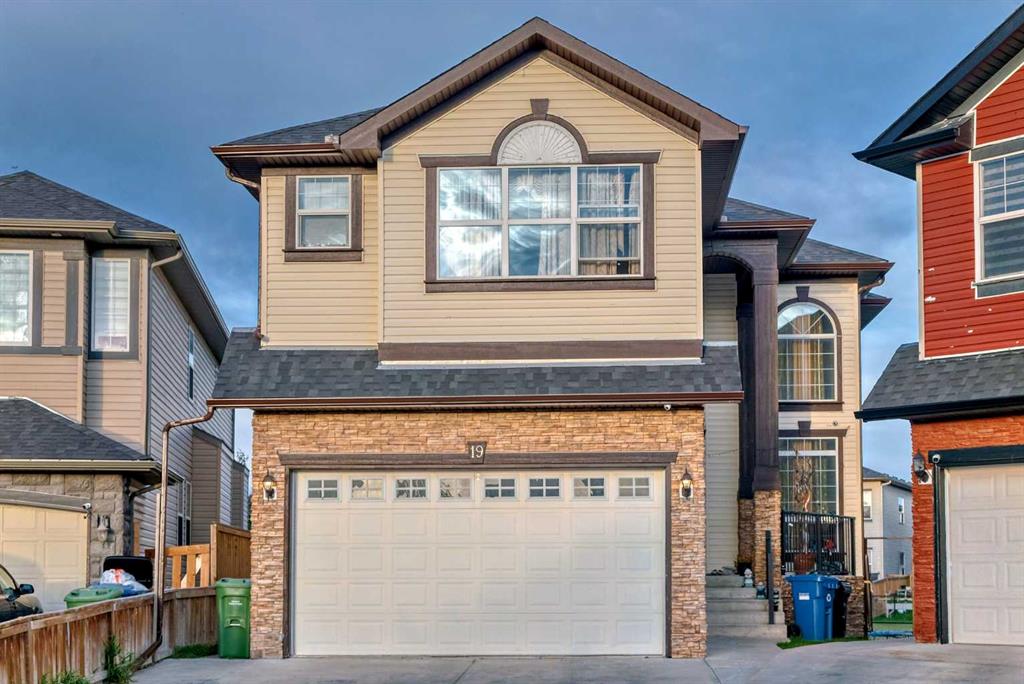 Picture of 19 Taralake Mews NE, Calgary Real Estate Listing