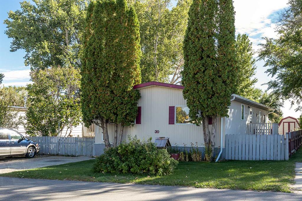 Picture of 30, 4000 13th Avenue SE, Medicine Hat Real Estate Listing