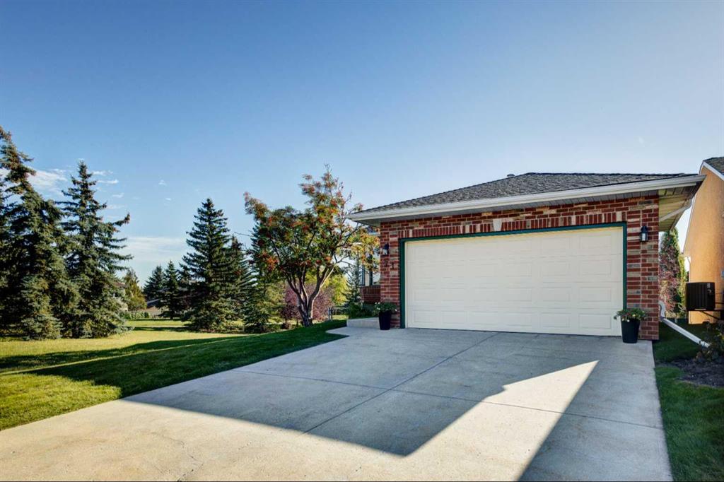 Picture of 71 Evergreen Grove SW, Calgary Real Estate Listing