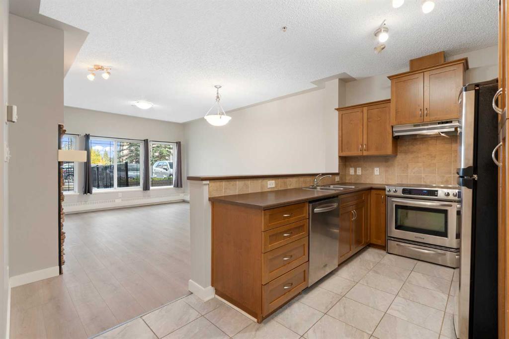 Picture of 101, 20 Discovery Ridge Close SW, Calgary Real Estate Listing