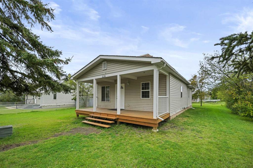 Picture of 229 8 Avenue , Gleichen Real Estate Listing