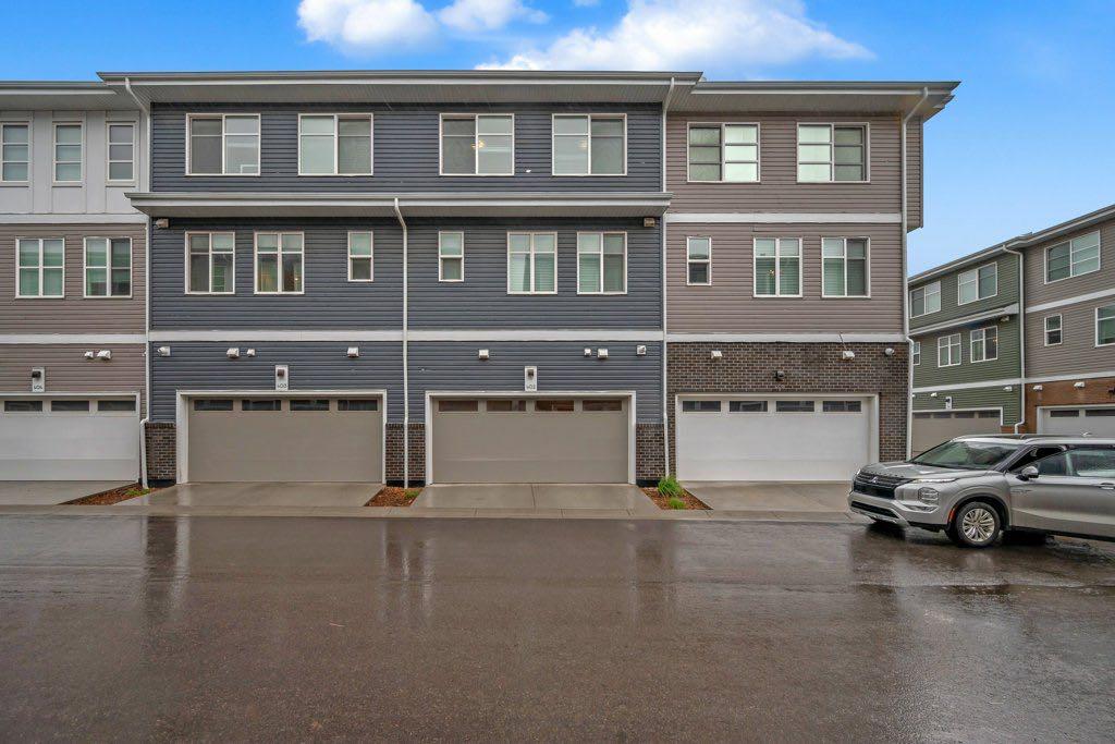 Picture of 402, 50 cornerstone Passage NE, Calgary Real Estate Listing