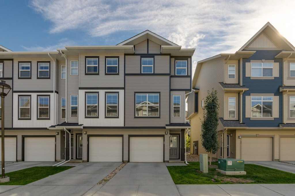 Picture of 40 Legacy Path SE, Calgary Real Estate Listing