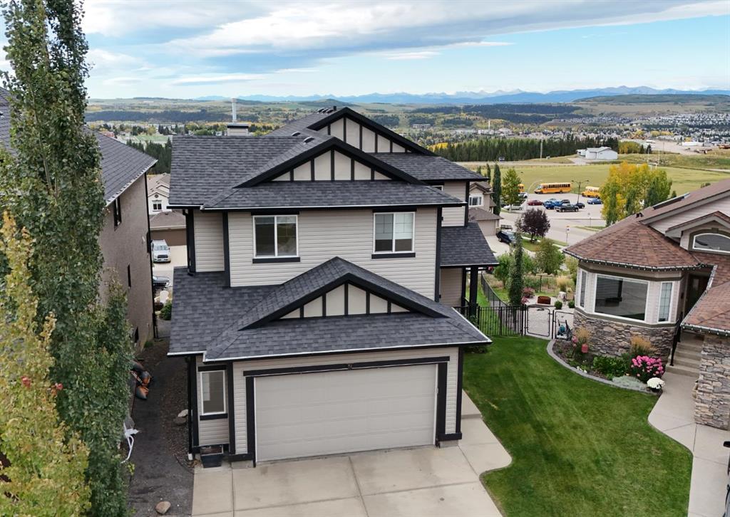 Picture of 72 Sunset Close , Cochrane Real Estate Listing