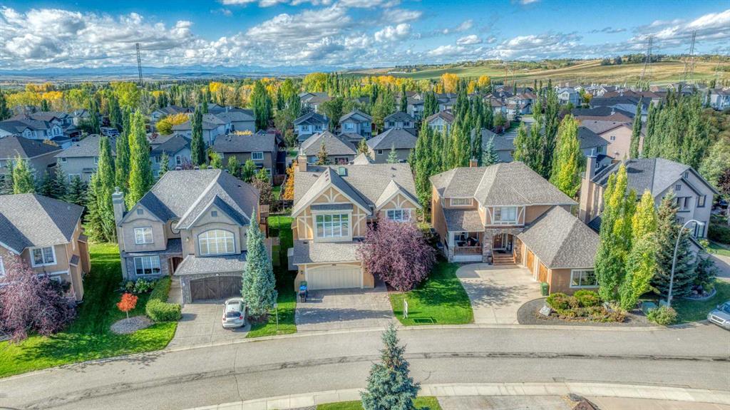 Picture of 133 Tusslewood Heights NW, Calgary Real Estate Listing