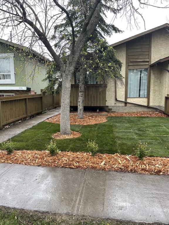 Picture of 1092 Berkley Drive NW, Calgary Real Estate Listing