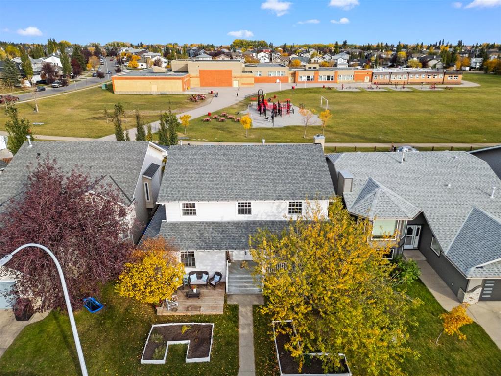 Picture of 10 Tipping Close SE, Airdrie Real Estate Listing