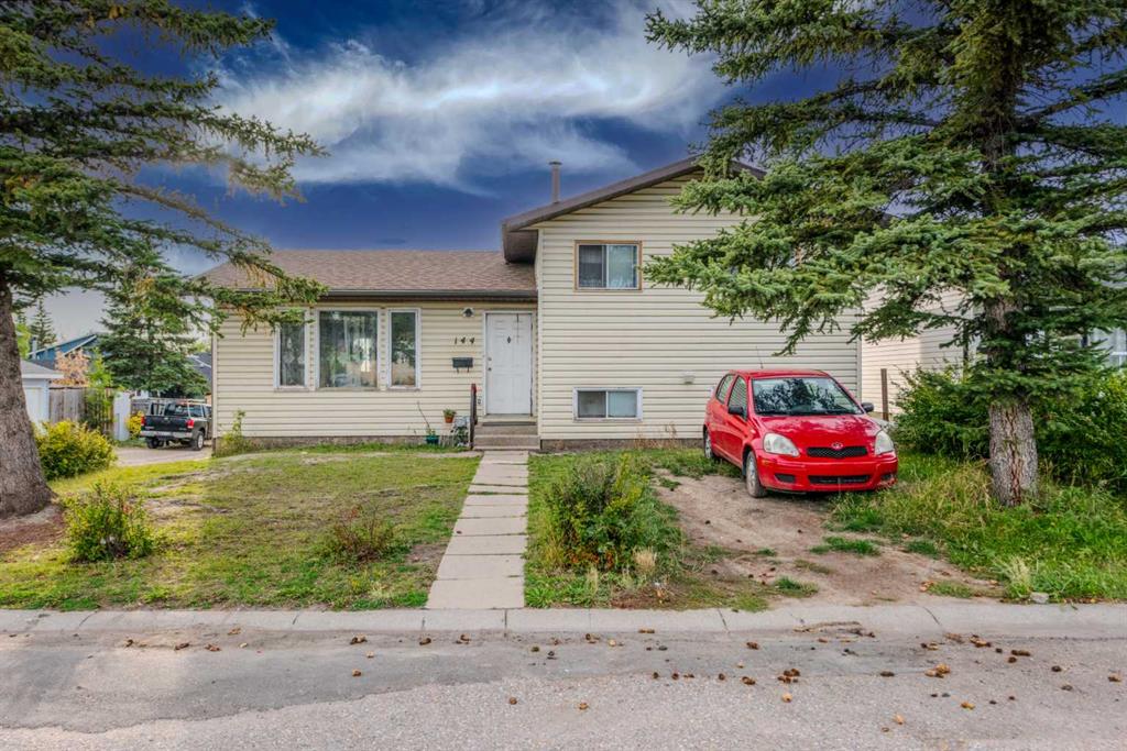 Picture of 144 castleridge road  NE, Calgary Real Estate Listing