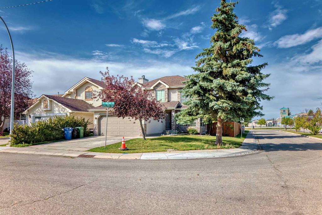 Picture of 105 Coral Sands Terrace NE, Calgary Real Estate Listing