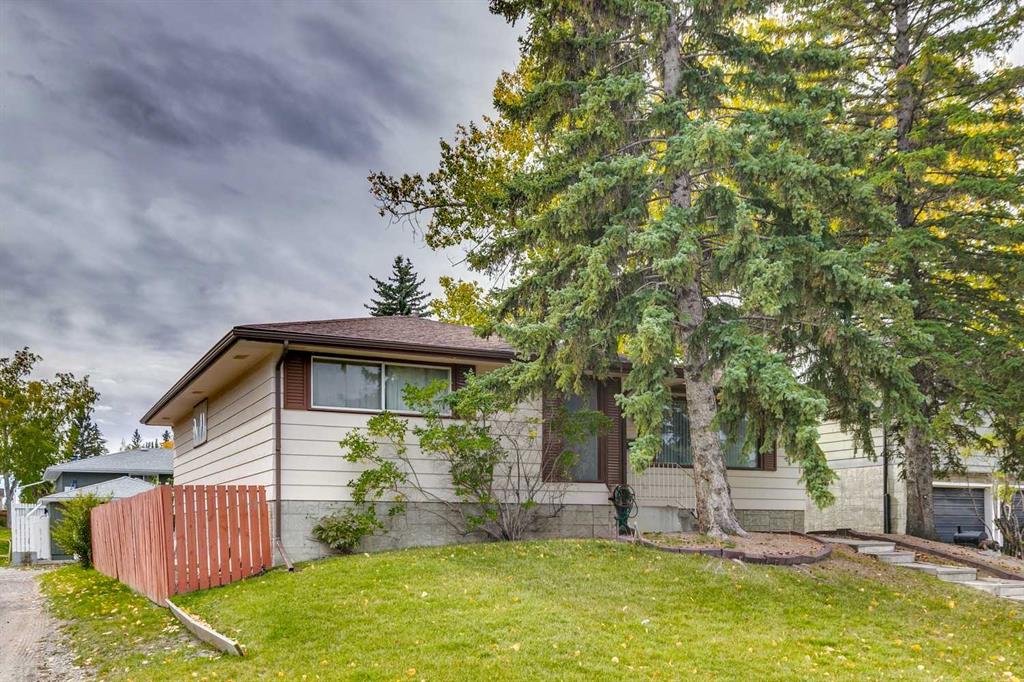 Picture of 904 Canford Crescent SW, Calgary Real Estate Listing