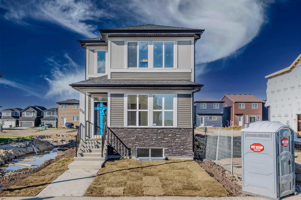 Picture of 216 Corner Glen Avenue NE, Calgary Real Estate Listing