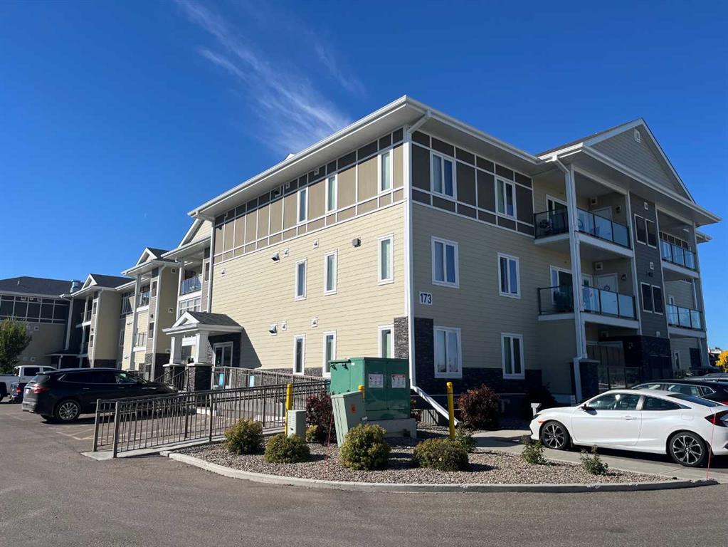 Picture of 205, 173 Fairmont Boulevard S, Lethbridge Real Estate Listing