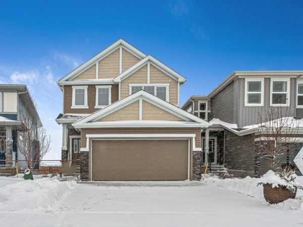 Picture of 290 Creekstone Hill SW, Calgary Real Estate Listing