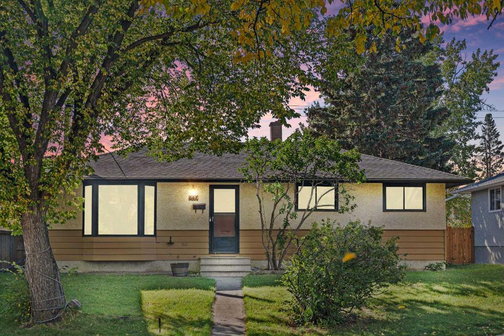 Picture of 209 Windermere Road SW  , Calgary Real Estate Listing