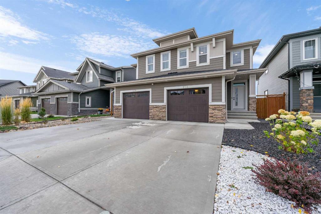 Picture of 215 Creekstone Way SW, Calgary Real Estate Listing