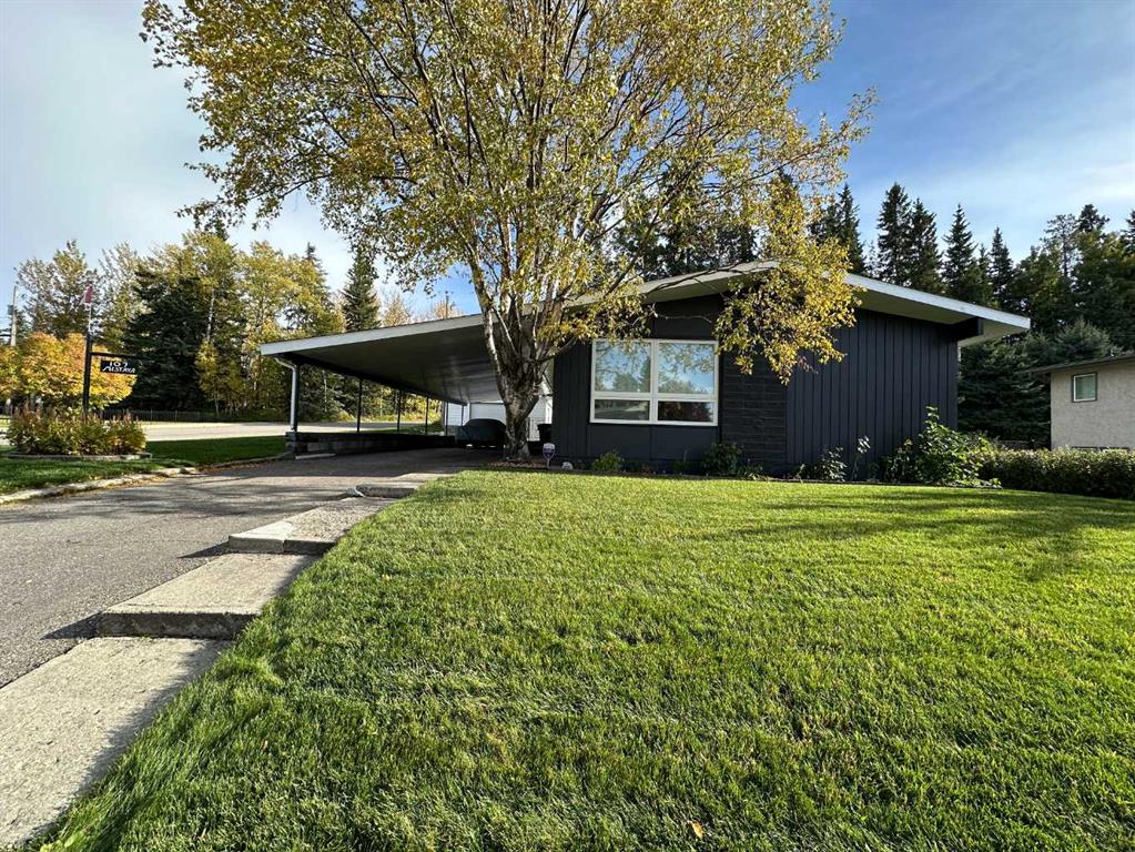 Picture of 107 Mistaya Road , Hinton Real Estate Listing